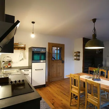 - - Mit Liebe Dekoriert